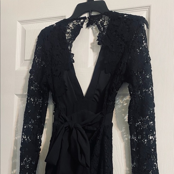 Gorgeous Black lace  evening dress. - Picture 7 of 12